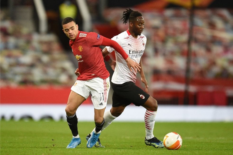 En el último minuto, Milan le empató a Manchester United en la Europa League