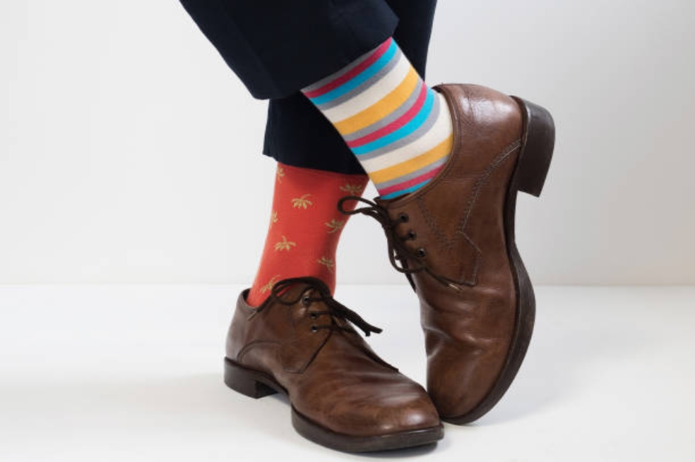 #CrazySocks4Docs, la tendencia para hablar sobre la salud mental de los médicos