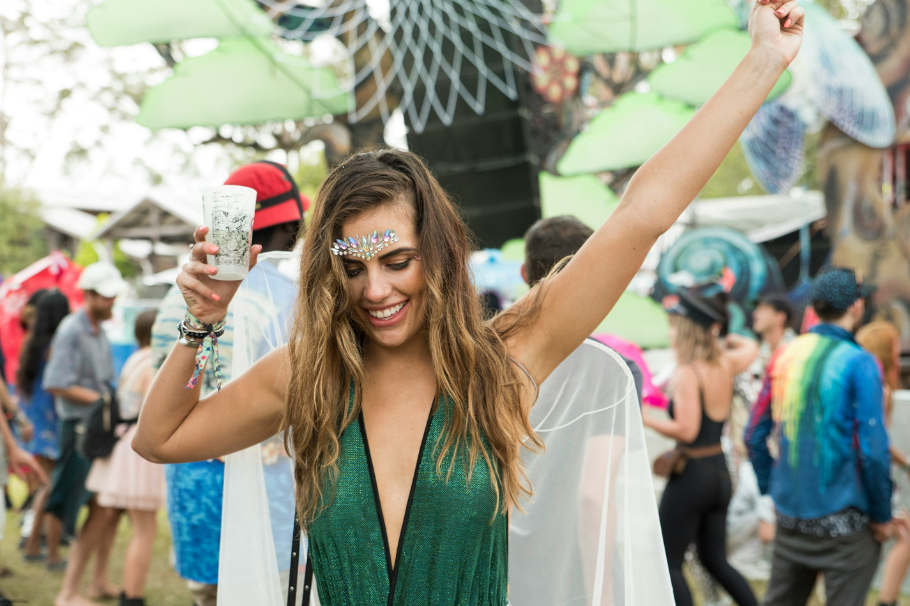 5 ideas de outfits para llevar al primer día del Festival Cordillera 2024