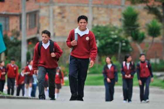 Gobierno inicia acercamientos con Concejo para salvar colegios en concesión