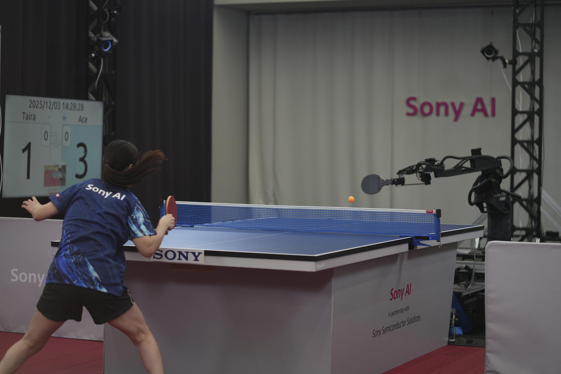 En video: “Ace”, el robot con IA que ya le gana a jugadores profesionales de tenis de mesa
