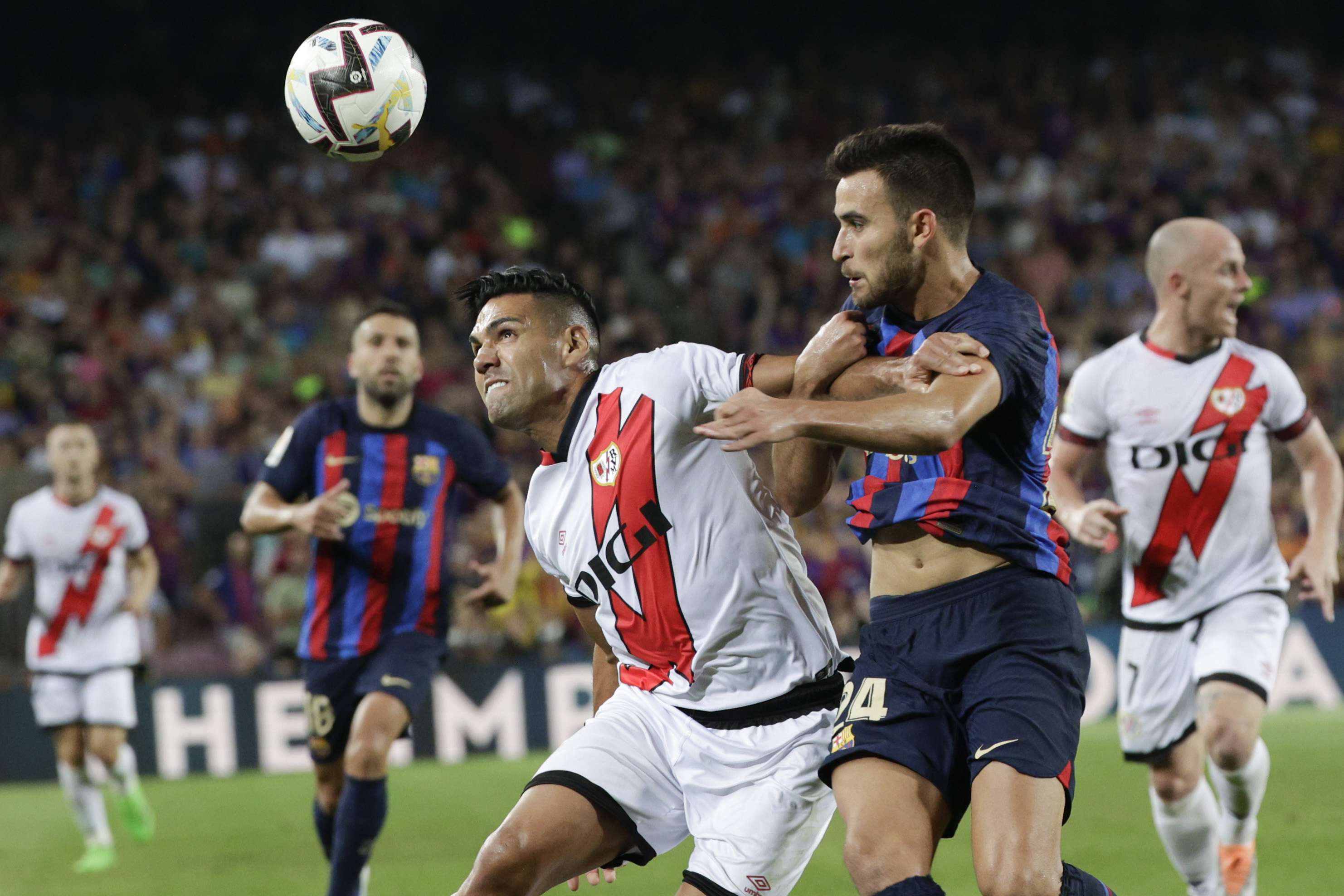 Con Falcao desde el minuto 61, Rayo Vallecano empató en su visita al Barcelona