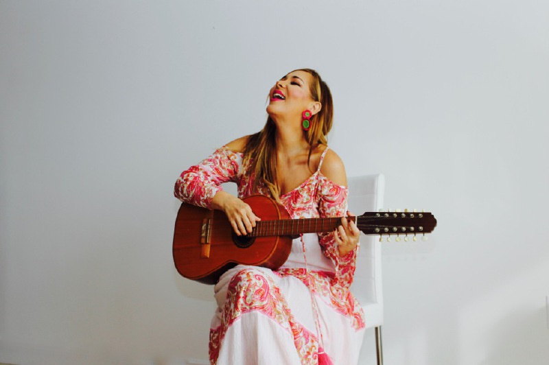 María Isabel Saavedra ha trabajado con músicos como Armando Manzanero y Helenita Vargas. / Archivo particular