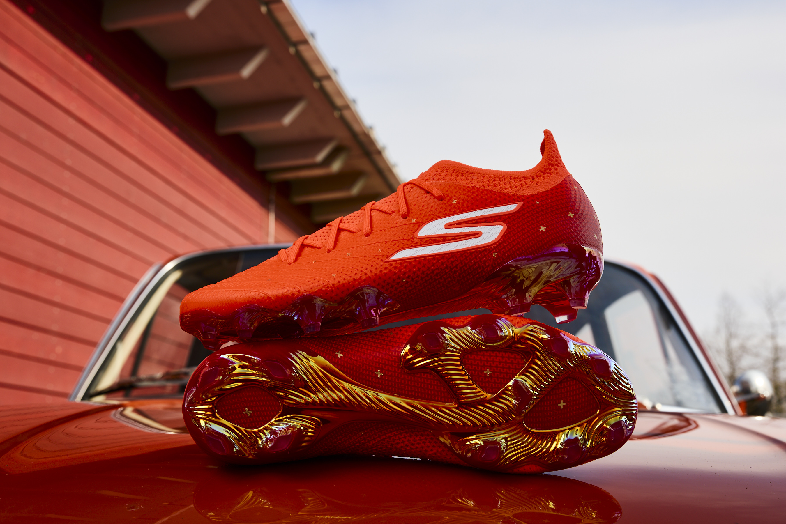Skechers presenta el Coral Pack junto a Harry Kane, guayos de alto rendimiento