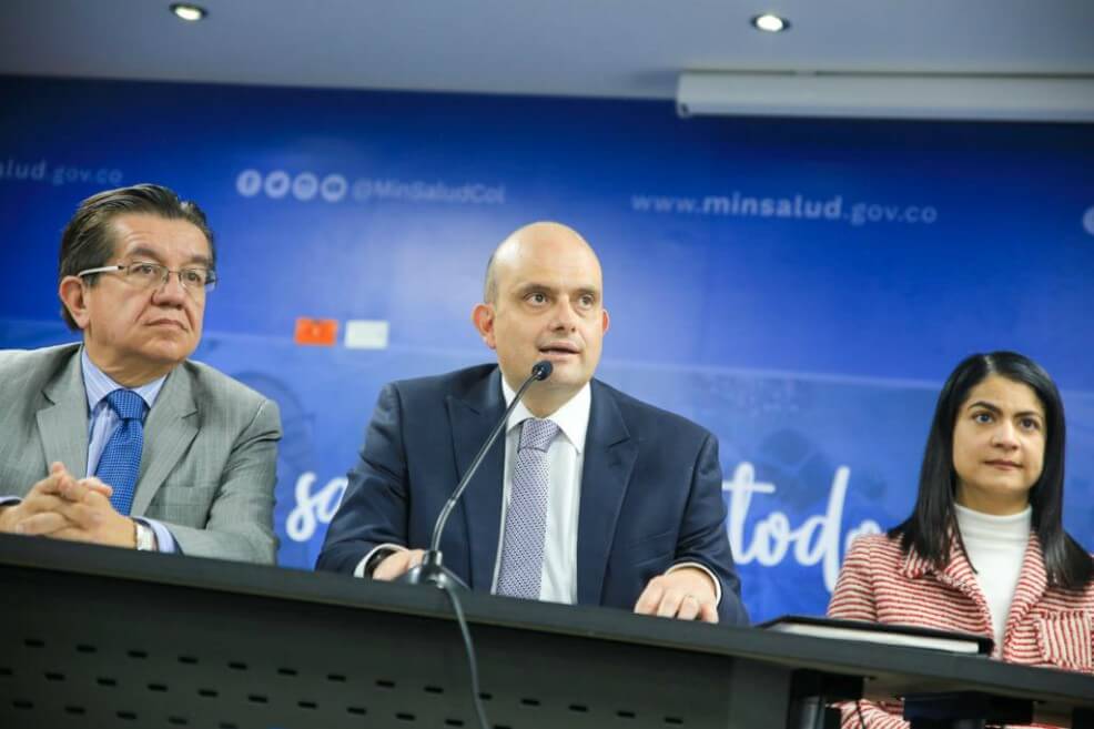 Riesgo de que el coronavirus llegue a Colombia pasa de medio a alto