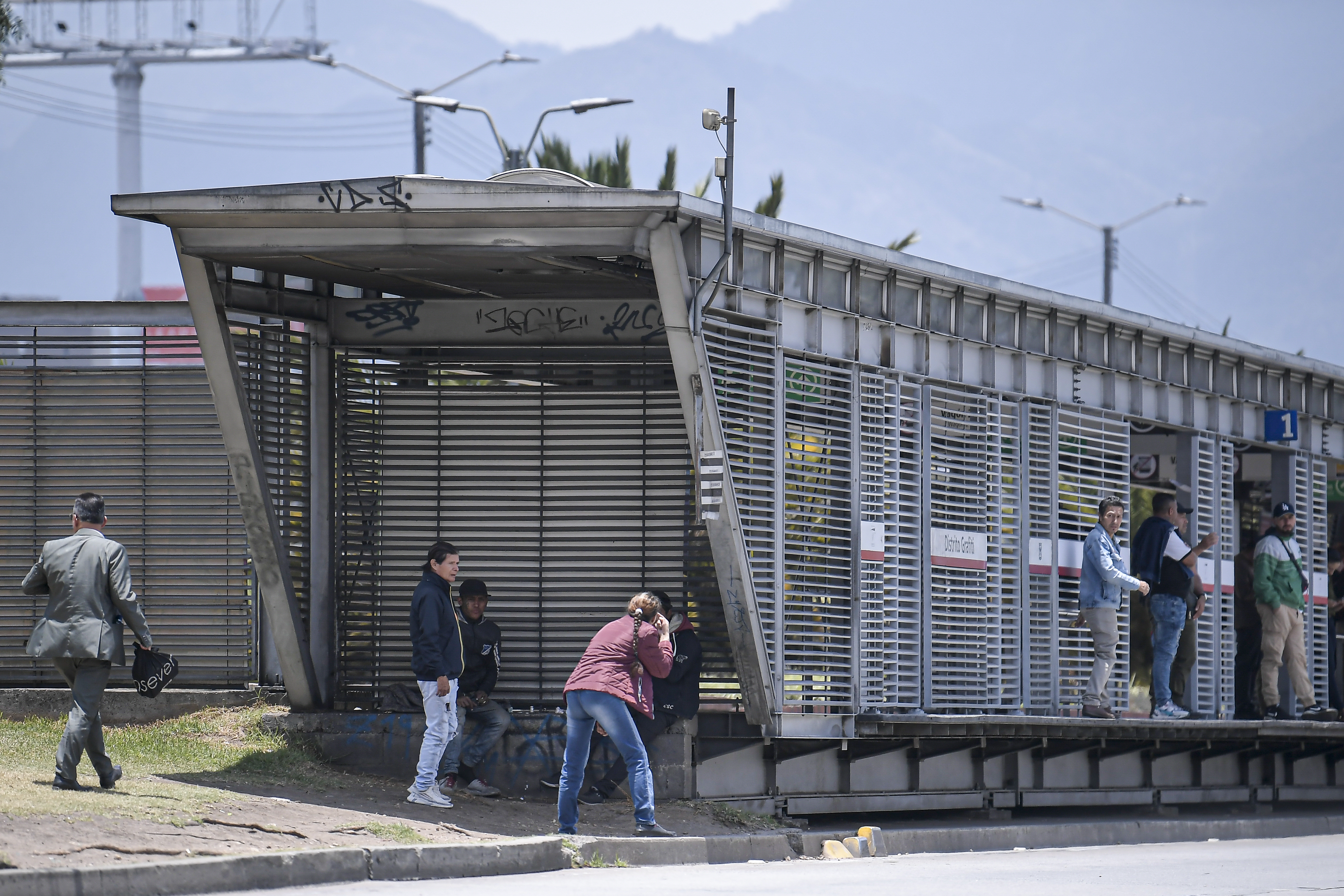 Opinión: Transmilenio necesita plan de seguridad basado en servicio y no colados