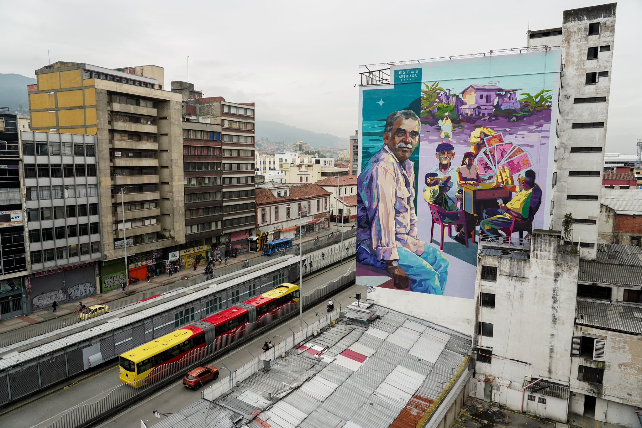 Mural homenajea a Gabriel García Márquez y da vida a Macondo en San Victorino