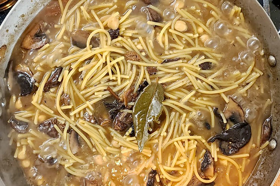 Receta para preparar pasta partida con hongos