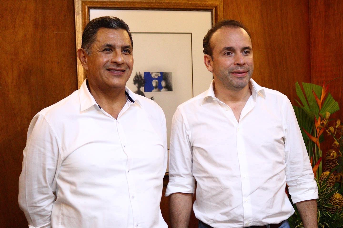 Eder presentó el “libro blanco” con presuntas irregularidades en gobierno de Ospina