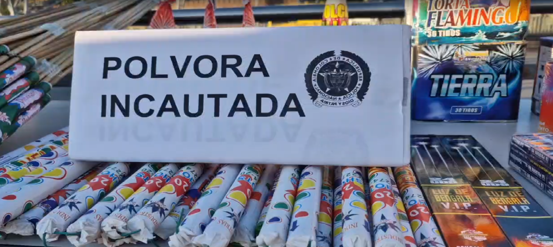 ¡Qué peligro! Incautan 1.059 unidades de pólvora que eran movidas en Transmilenio