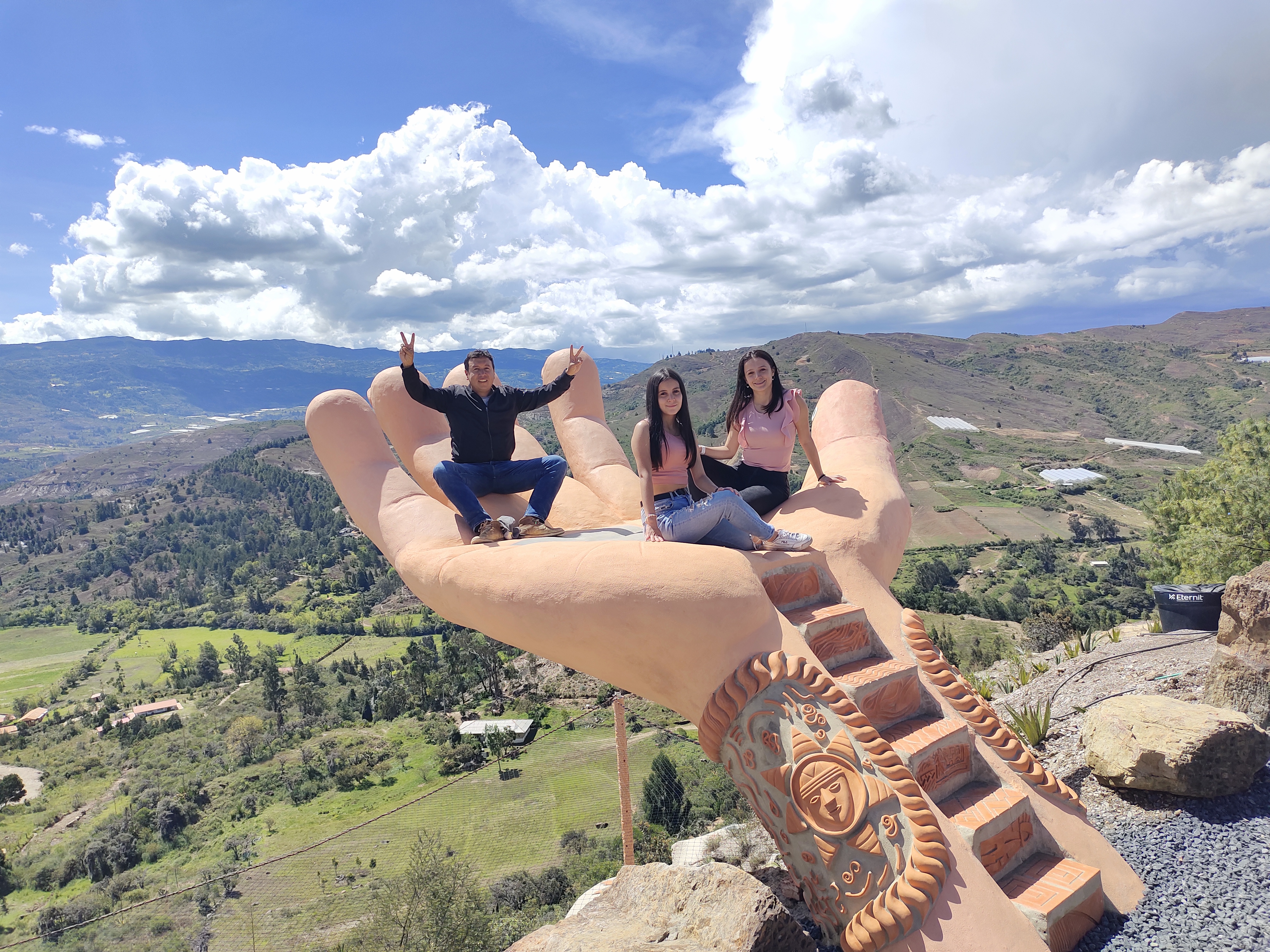 Ellos crearon un “paraíso de arcilla” que promueve el turismo en Ráquira