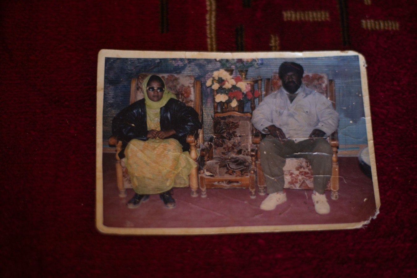 Foto de archivo familiar de Mama Isa y Bamba. Campamentos de refugiados saharauis, Tinduf, Argelia.