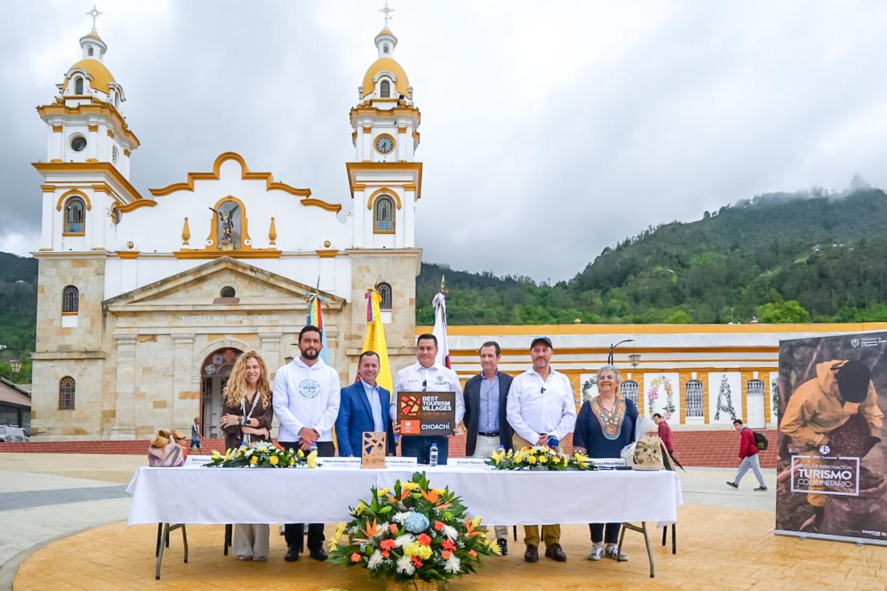 ¿Cuál es el compromiso de Colombia con el desarrollo del turismo comunitario?