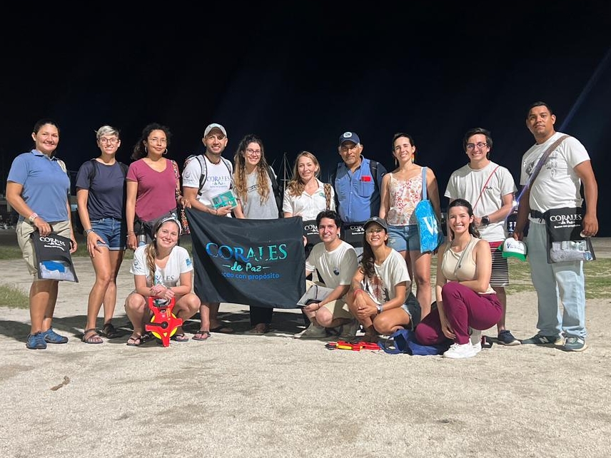 Autoridades ambientales, guardaparques, comunidad local y buzos recreativos se certificaron en Santa Marta como Reef Check Ecodivers, con el objetivo de aportar en la evaluación y monitoreo de la salud coralina.