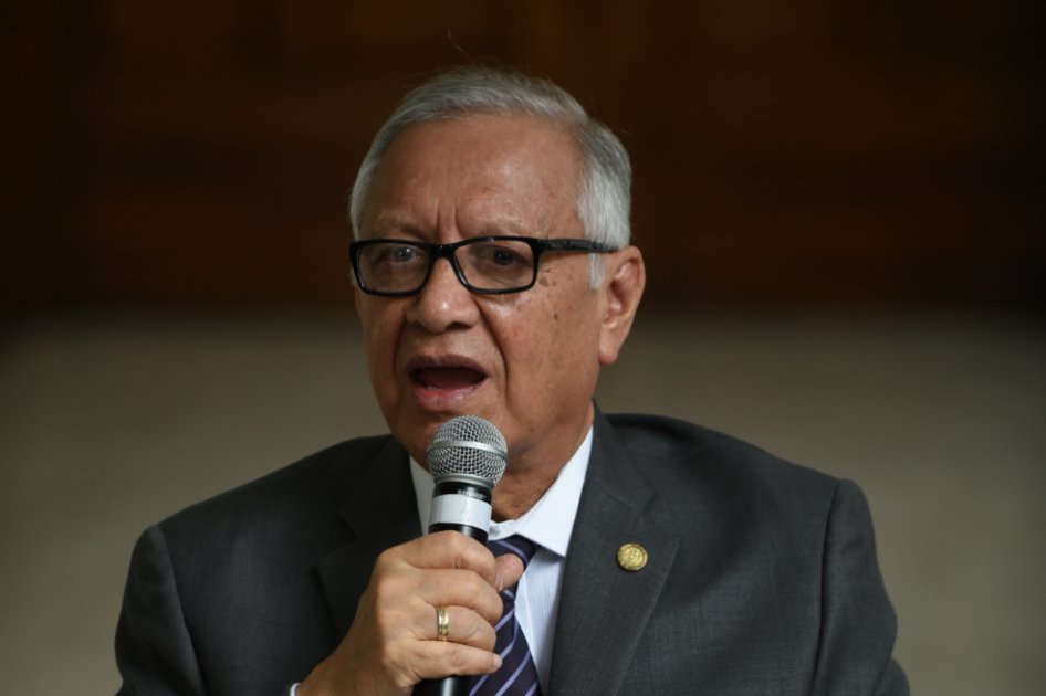 El presidente de Guatemala Alejandro Maldonado. / AFP