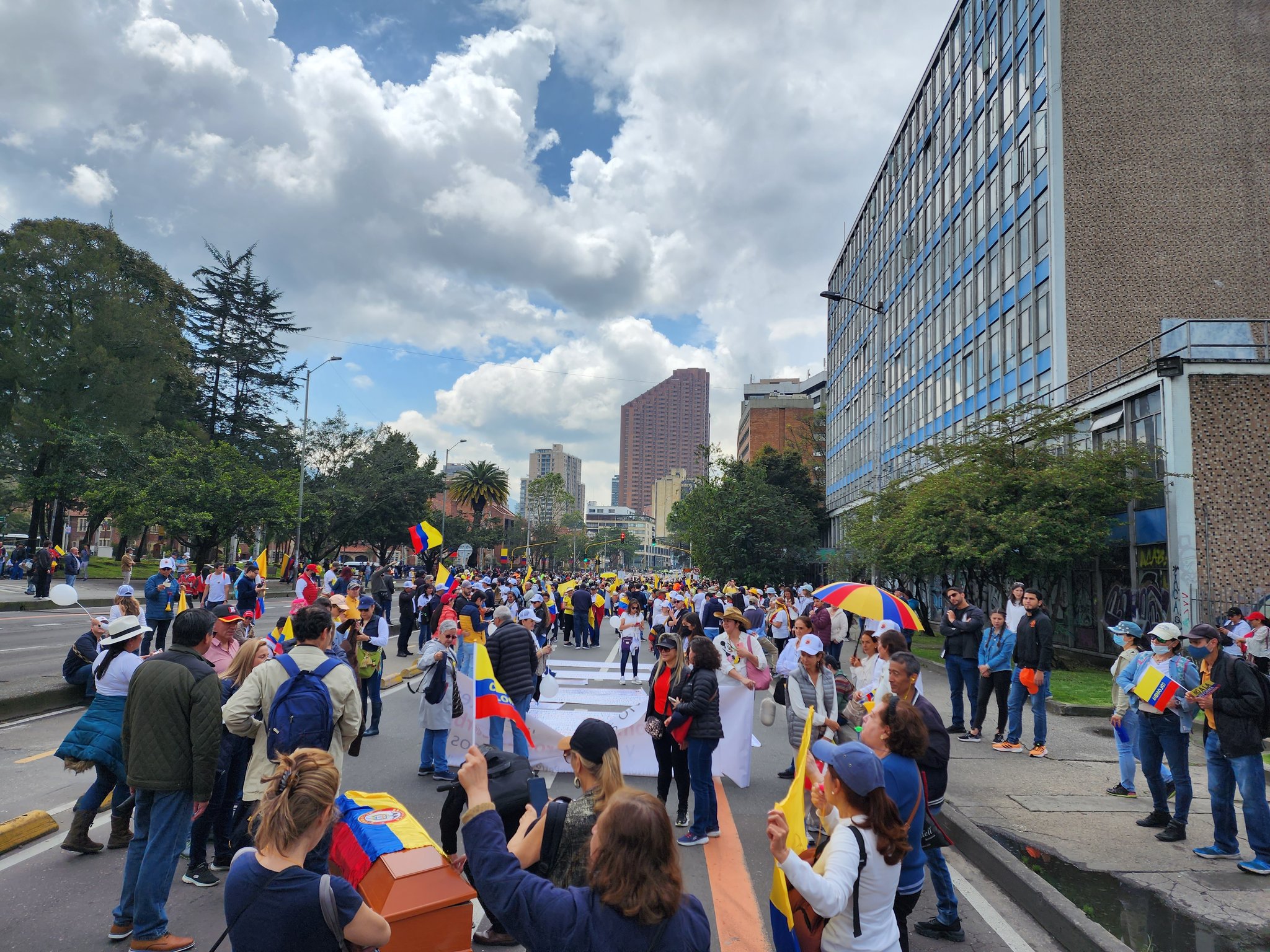 Así fueron las marchas contra el presidente Petro en Bogotá, Medellín y Cali