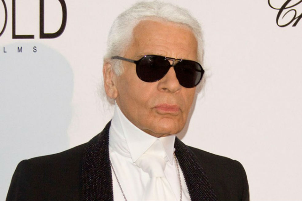 Karl Lagerfeld «odia» a Merkel y amenaza con abandonar la nacionalidad alemana