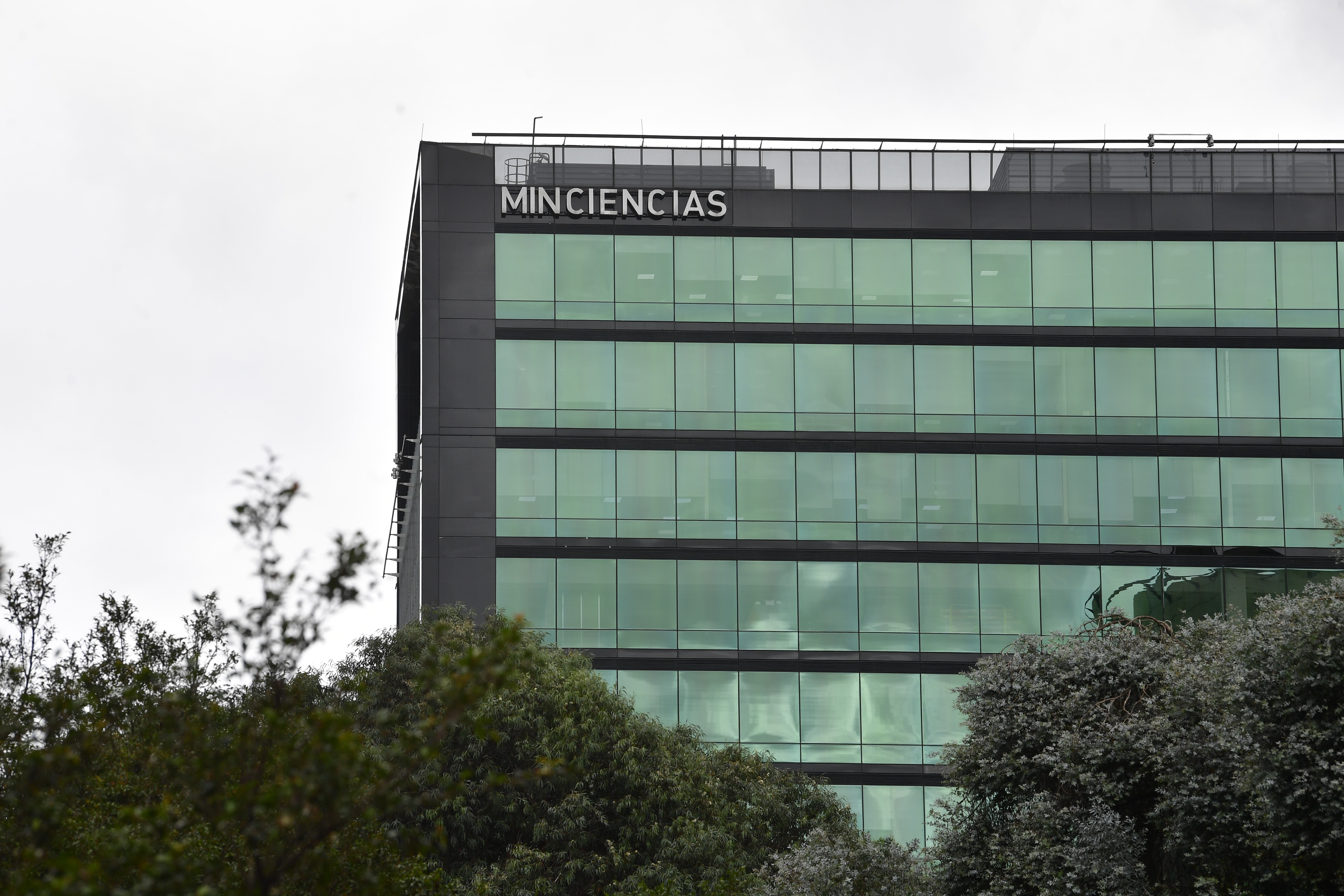 A un día del cierre, Minciencias cancela criticada convocatoria por COP 109 mil millones