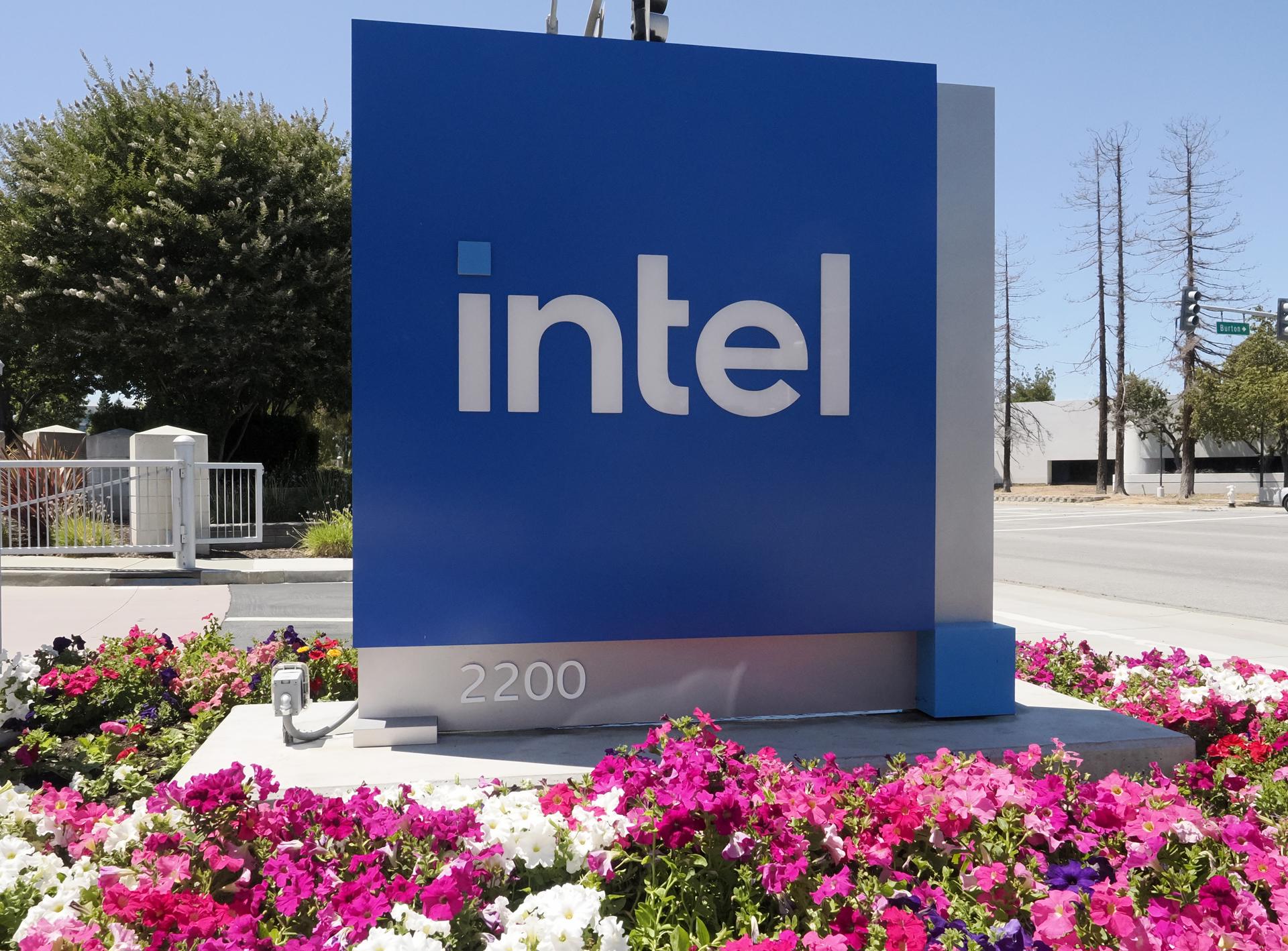 Todos quieren con Intel: el millonario rescate del gigante tecnológico