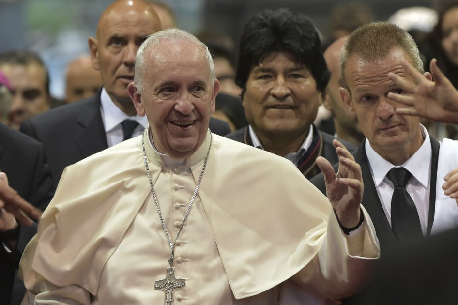 Papa pide un "cambio" del sistema económico mundial
