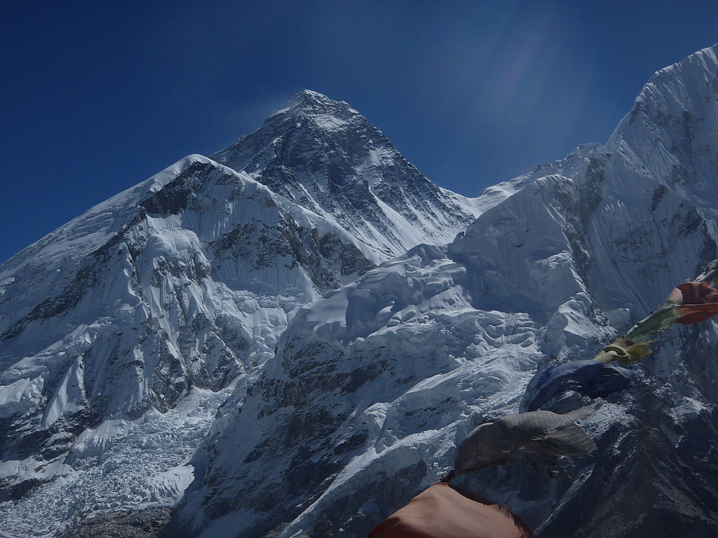 El glaciar más alto del Everest se está derritiendo a una velocidad inesperada