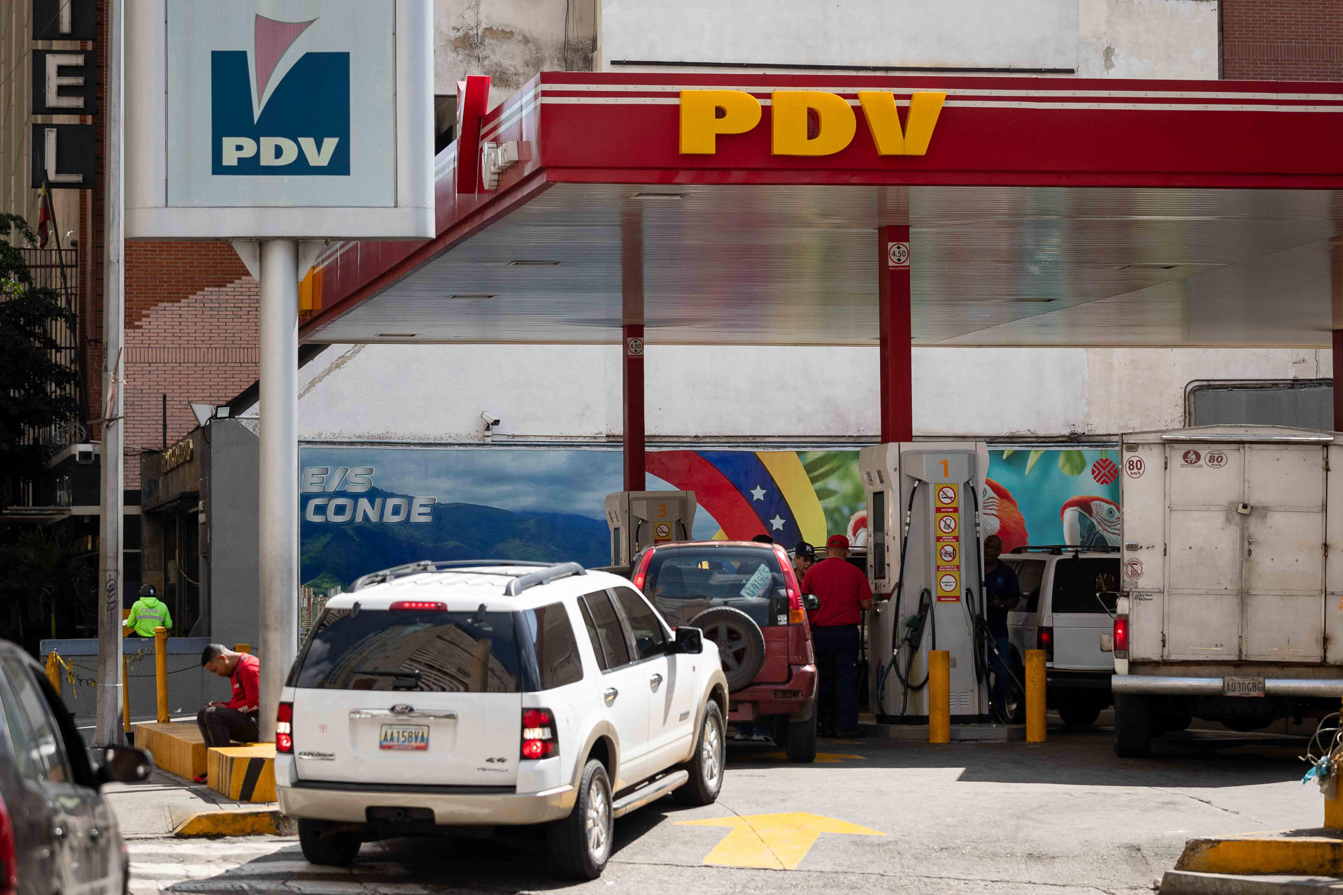 “Venezuela está completamente rodeada”: Trump amenaza con incautaciones masivas de petróleo