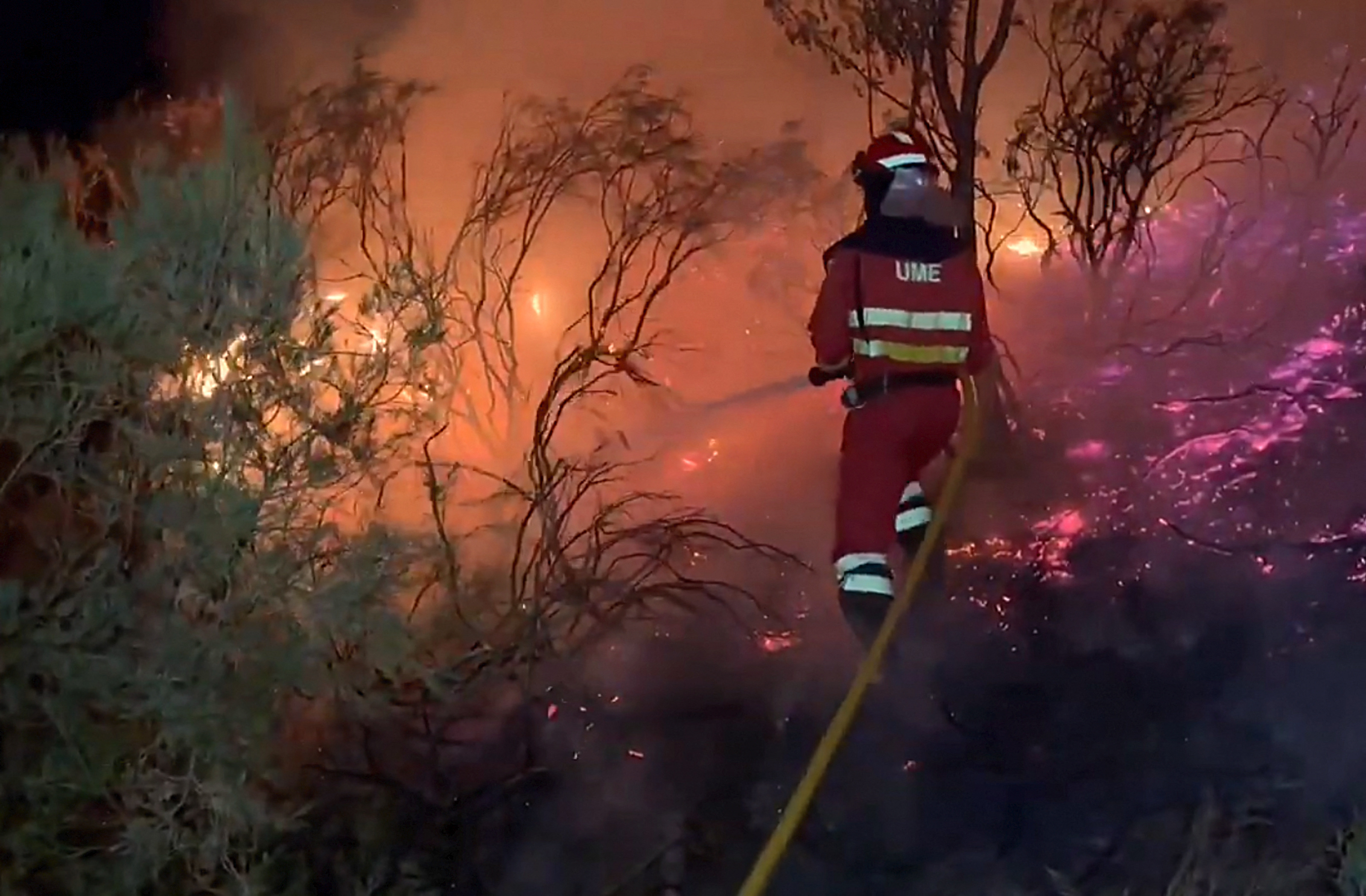 Incendios en el norte de España fuerzan la evacuación de más de 1.000 personas