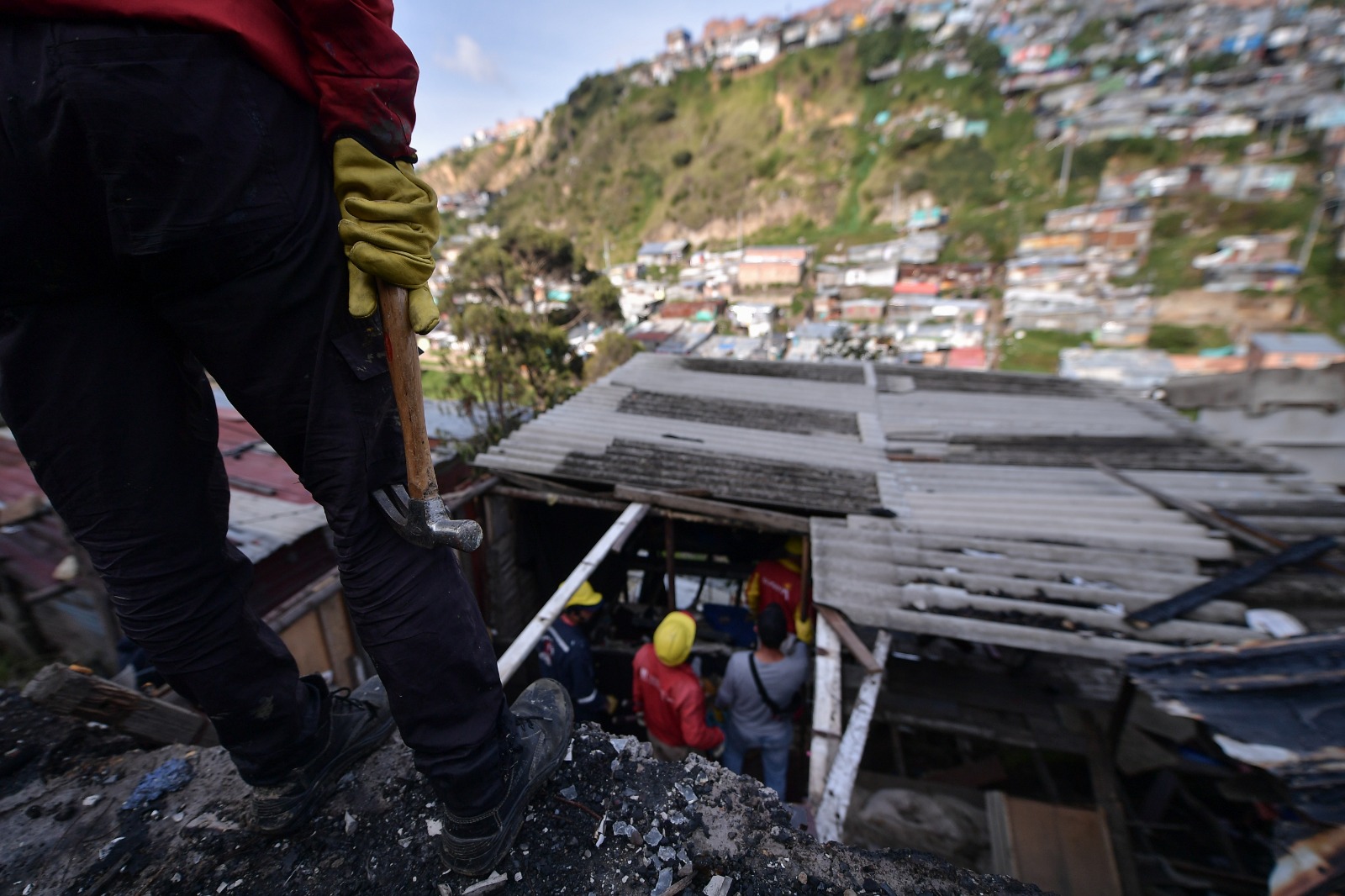"Este polígono, que está reconocido desde el año 2004, tiene un área aproximada total de 15,97 hectáreas. De este terreno, al menos 8,06 hectáreas presentan riesgo moderado de remoción en masa y otras 7,9 hectáreas por ser suelo de riesgo", informó Hábitat.