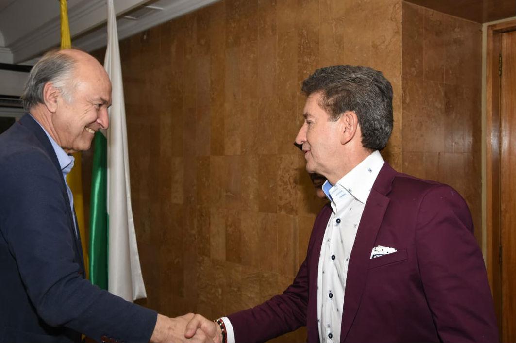 Gobernador de Antioquia propone cobrar arriendo a los reclusos