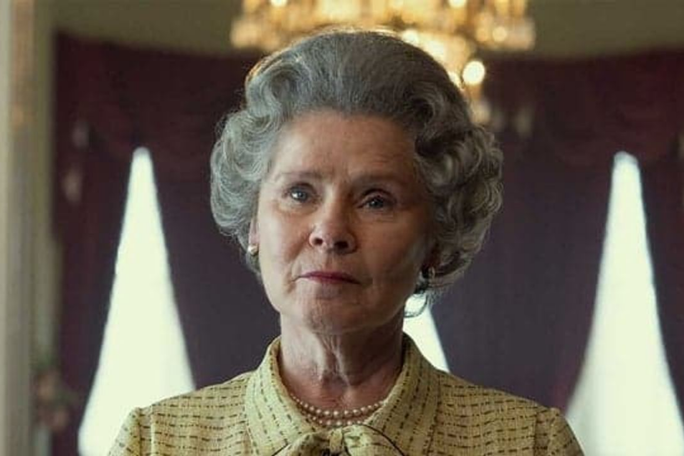 Trajes y accesorios de la serie “The Crown” irán a subasta