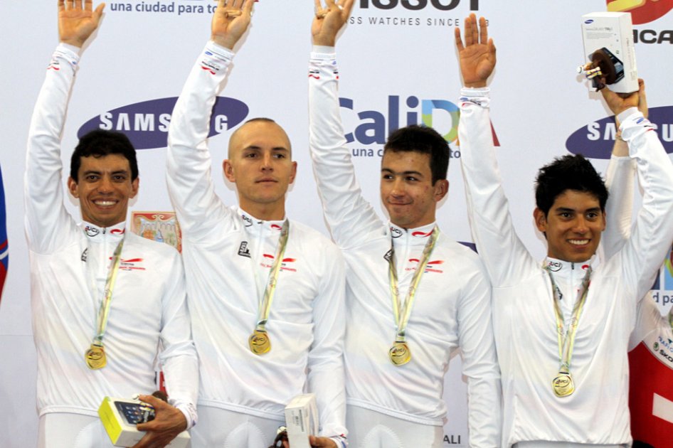 Colombia, oro en la persecución por equipos hombres