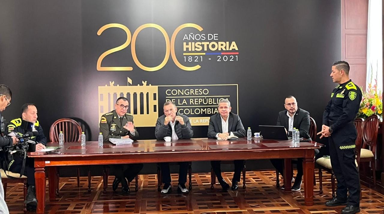 Transformación y paz: los temas de la reunión del nuevo Congreso con la Policía
