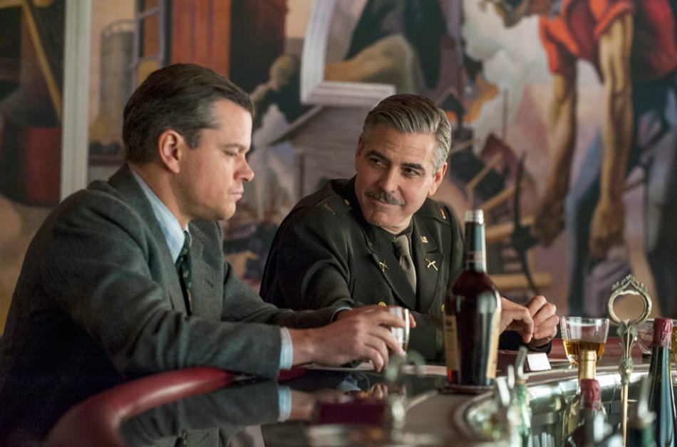 Matt Damon y George Clooney en una escena de "Operación Monumento" (The Monuments Men)