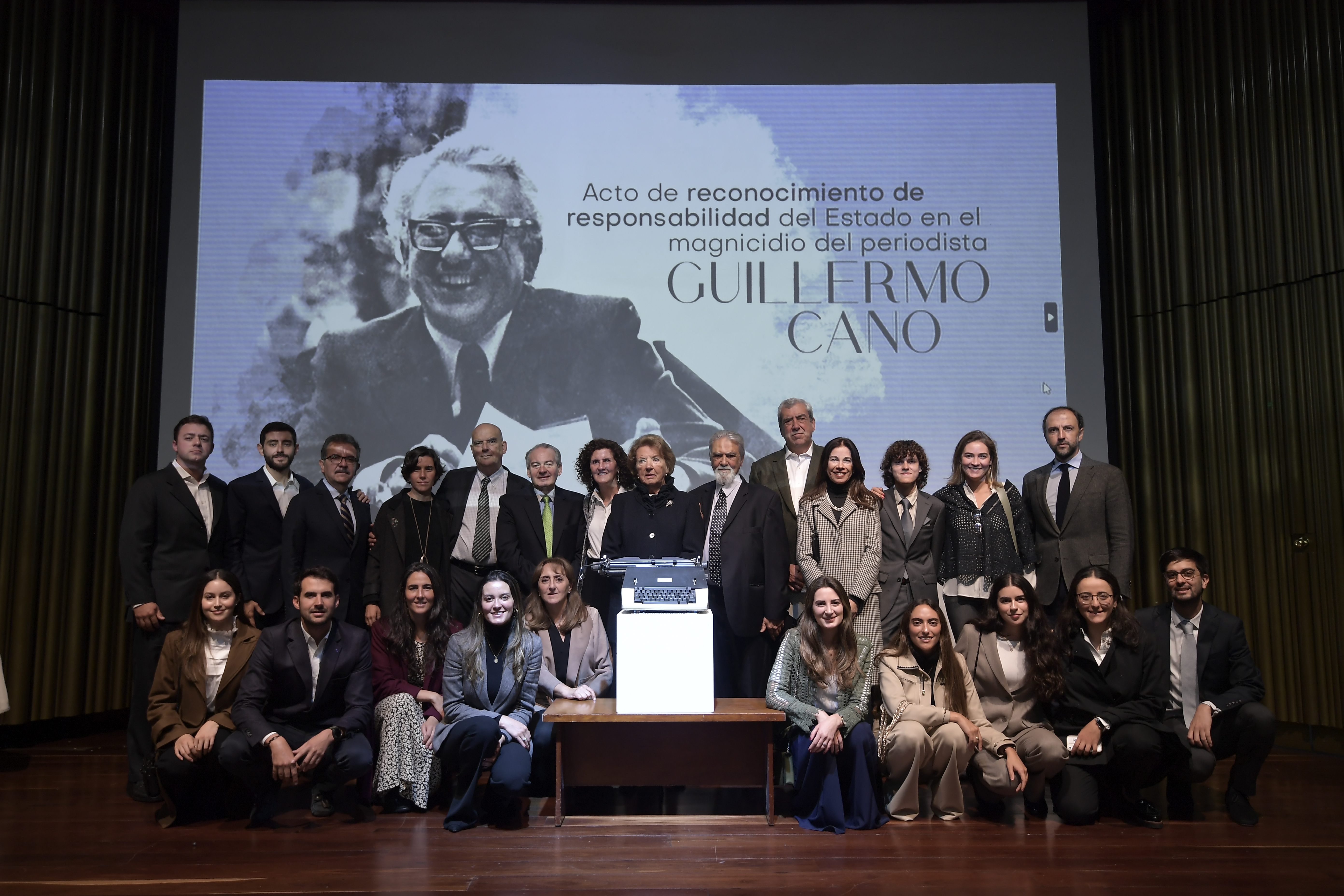 La Comisión Interamericana de Derechos Humanos (CIDH) ofreció excusas públicas a la familia de Guillermo Cano, director de El Espectador asesinado el 17 de diciembre de 1986, por los errores administrativos de la Comisión, que dilataron el caso en la justicia internacional por 16 años