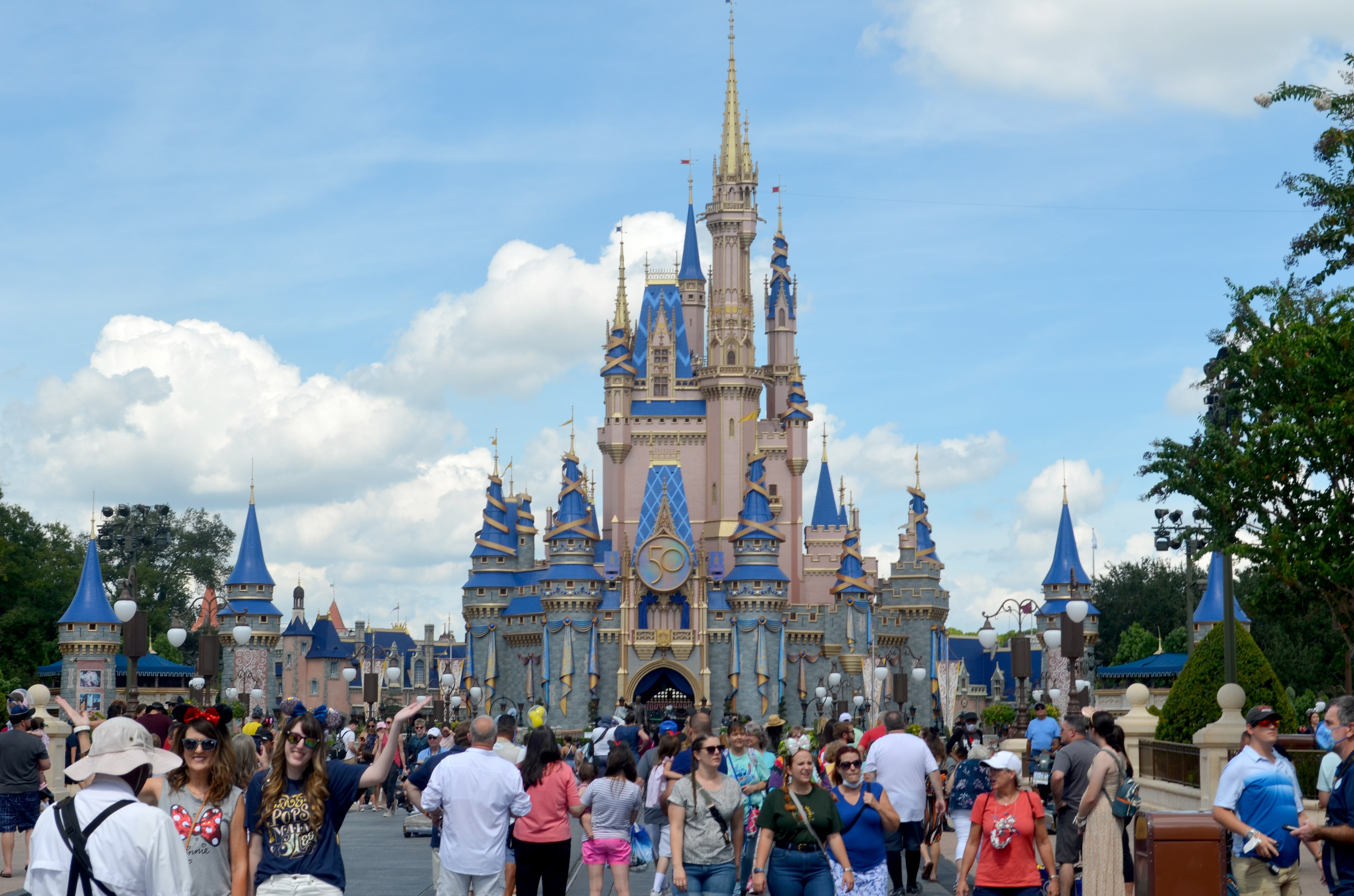 Batalla épica en Florida: ¿por qué Disney demandó al gobernador DeSantis?