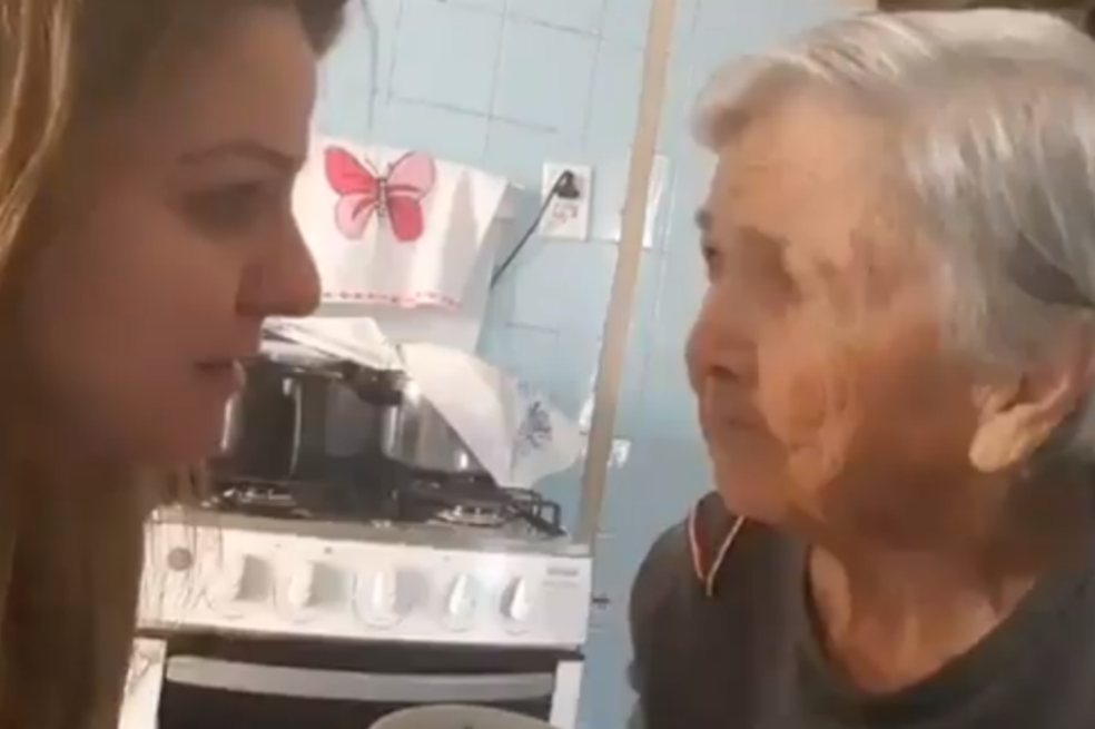Abuela con Alzheimer reconoció a su nieta y sus primeras palabras fueron «te amo»