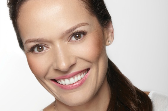 “Aprendí que estar feliz hará más fácil aplicar el rubor”: Carolina Acevedo