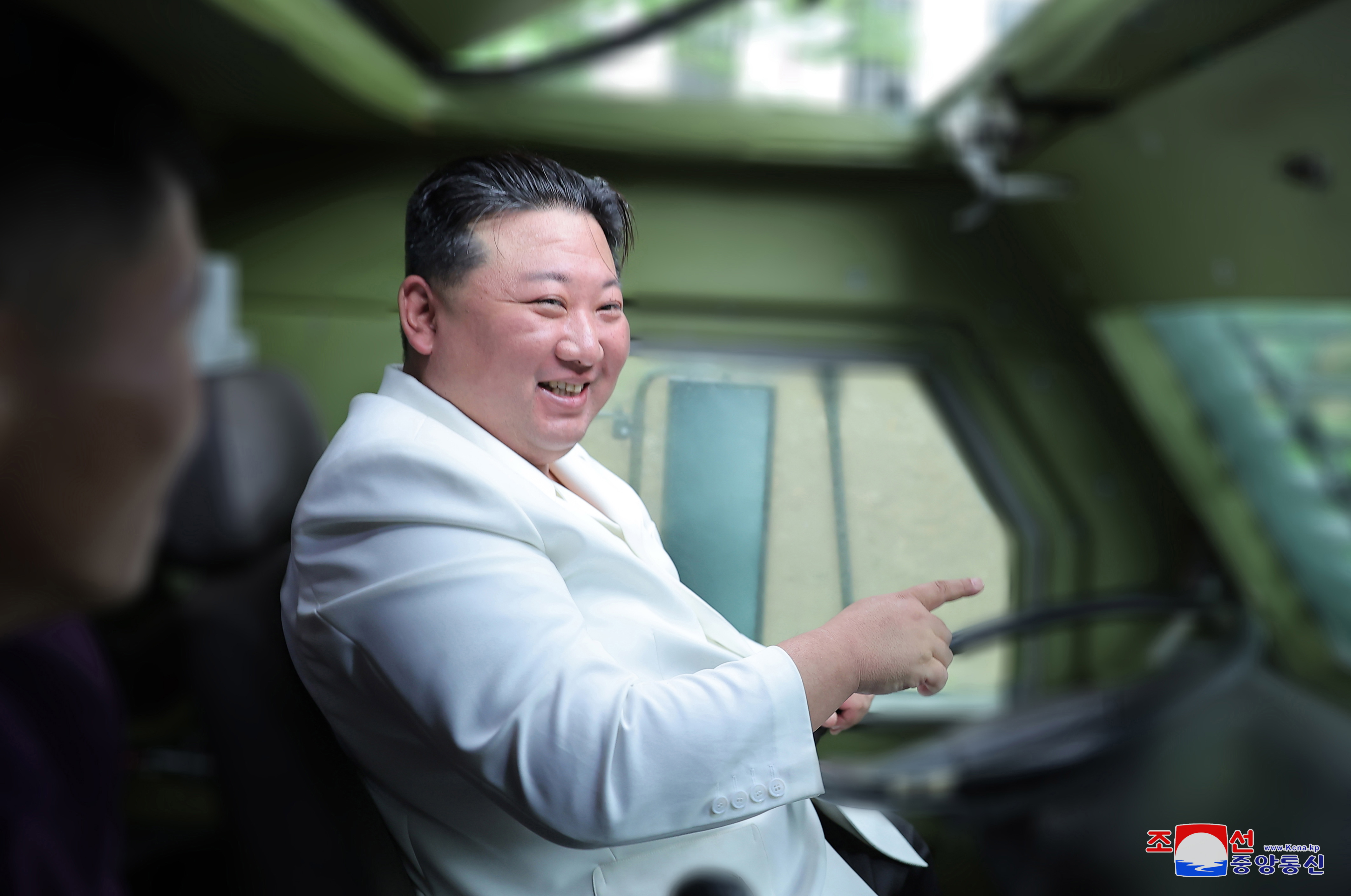 Kim Jong Un advierte que no dudará en lanzar un ataque nuclear si lo provocan