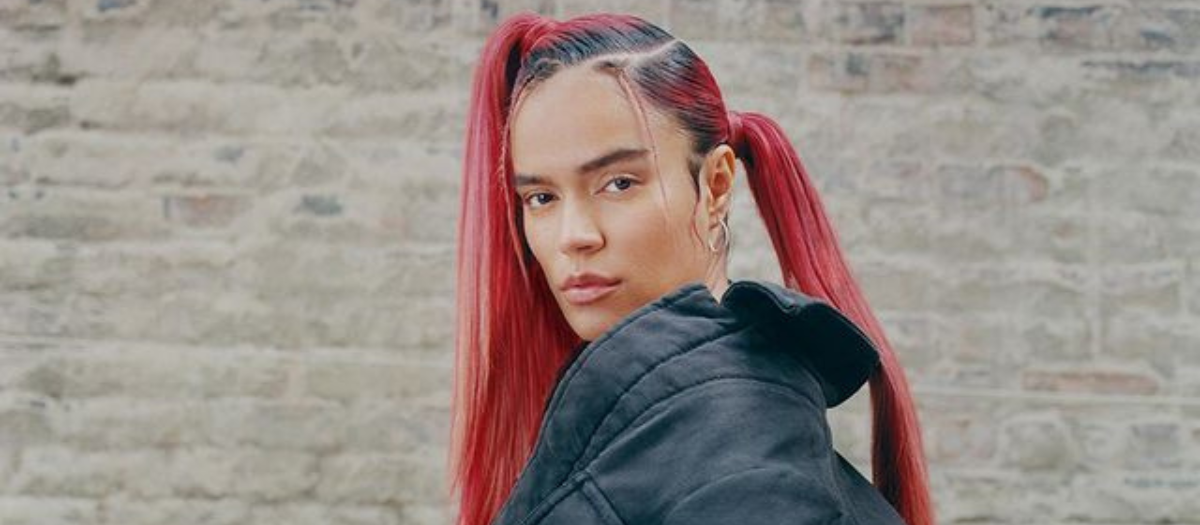 Karol G es portada de ‘ELLE’, esta vez, sin ningún retoque en sus fotografías