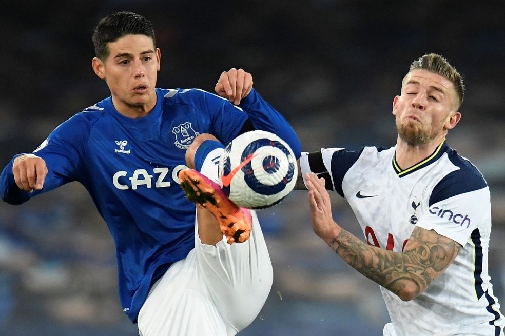 Con James y sin Dávinson, Everton y Tottenham empataron en la Premier