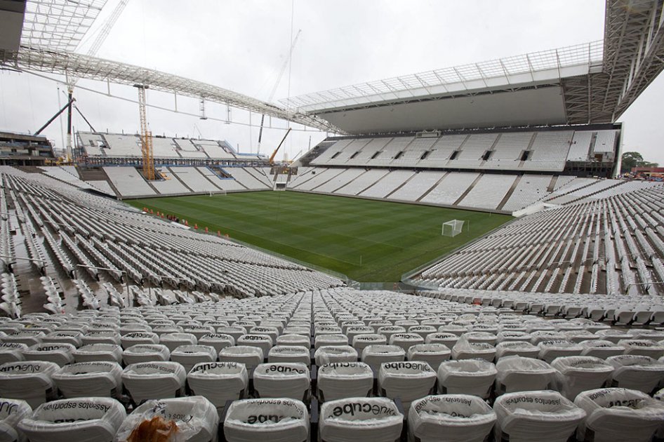 Estadio de la inauguración del Mundial es entregado con obras pendientes