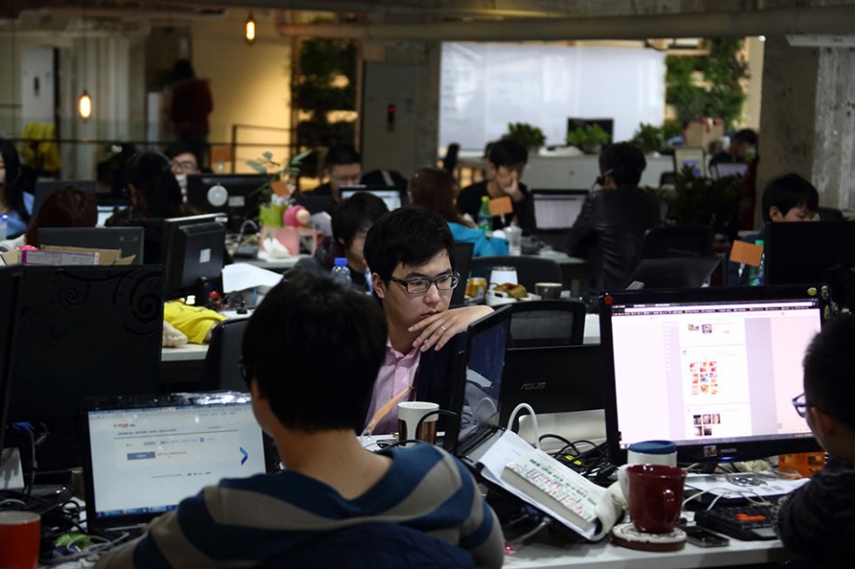 En diez años, la velocidad de internet a pasado de 2 megabits por segundo a 100 Megas. / Bloomberg