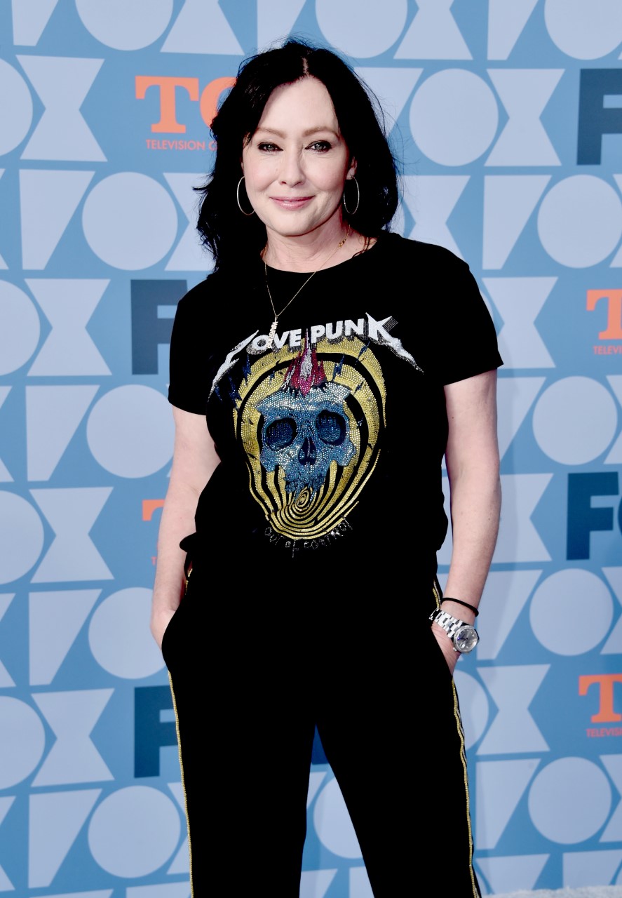 Actriz que interpretó a Brenda en la serie Beverly Hills 90210