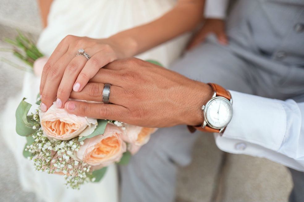 ¿Quién saca más provecho del matrimonio, mujeres u hombres?