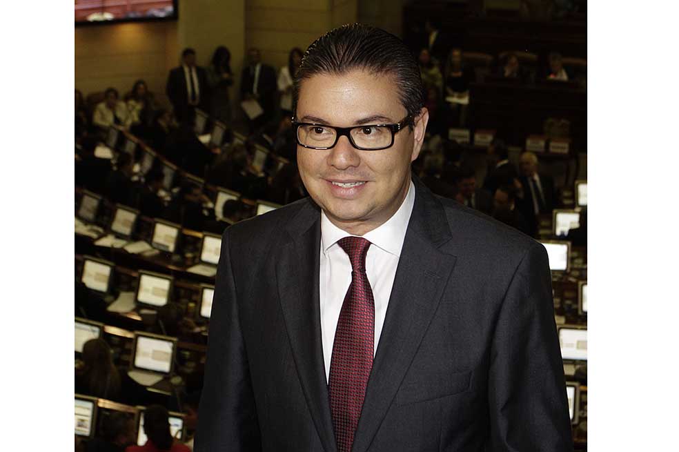 Turismo parlamentario, un mal crónico