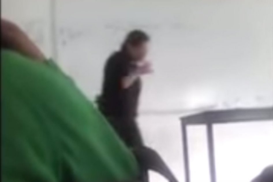 Sancionan a profesora en México por enseñar a alumnos a tomar tequila