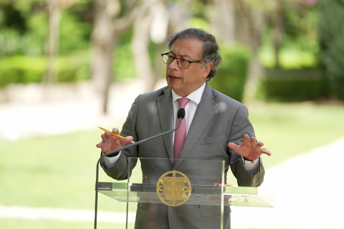 Aprobación del presidente Gustavo Petro cayó al 30 %, según Datexco