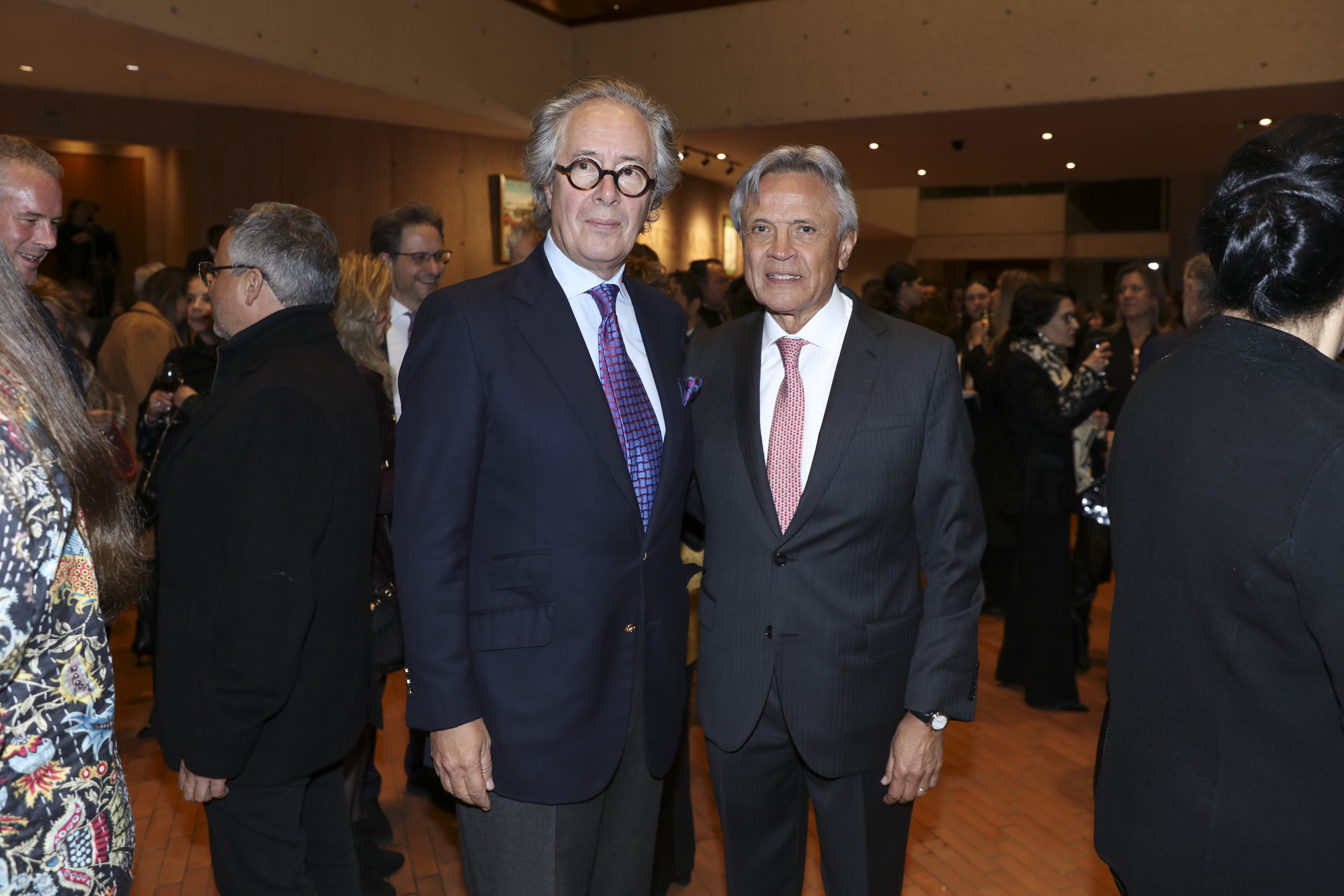 Gonzalo Cordoba presidente Caracol Tv, Ramiro Osorio Director teatro Julio Mario Santo Domingo
