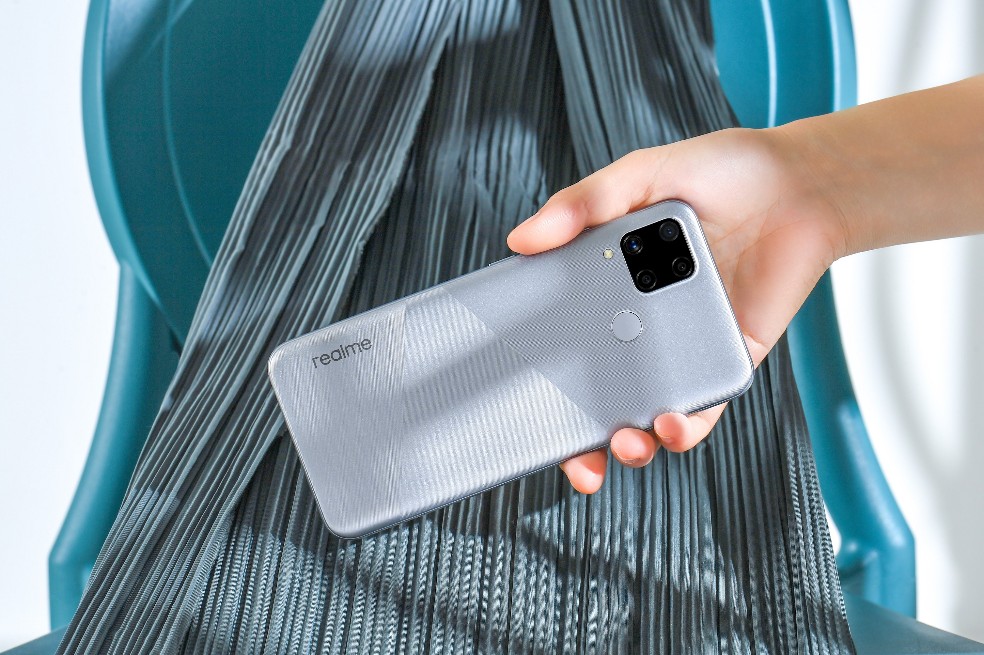 Realme presenta nuevos equipos en Colombia: C15, Watch S y Watch S Pro