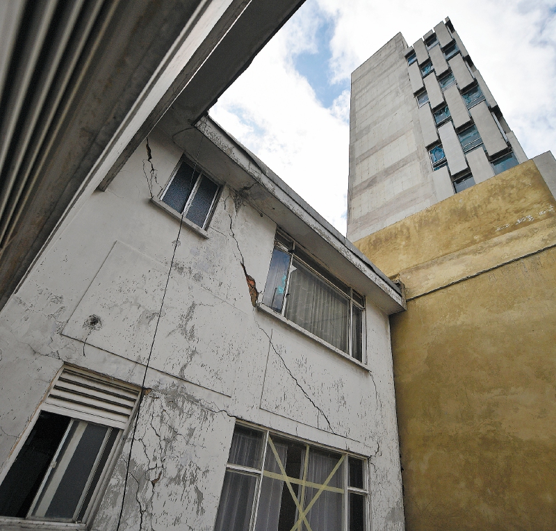 Afectaciones en edificio por construcción vecina